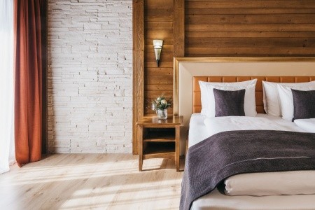 Victoria By Vaya - 80