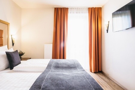 Victoria By Vaya - 83