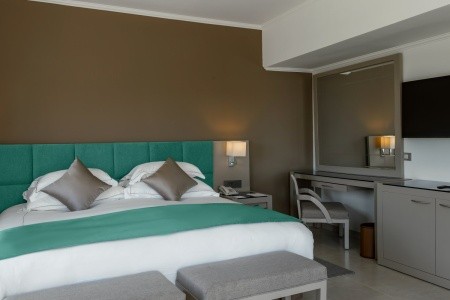 Egypt Hurghada Cleopatra Luxury Beach Resort Makadi Bay - Adults Only 5 dňový pobyt All Inclusive Letecky Letisko: Praha February 2026 (15/02/26-19/02/26)