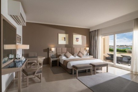 Egypt Hurghada Cleopatra Luxury Beach Resort Makadi Bay - Adults Only 5 dňový pobyt All Inclusive Letecky Letisko: Praha February 2026 (15/02/26-19/02/26)