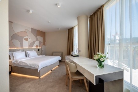 Zenith (Ex.marlin Beach) - 46