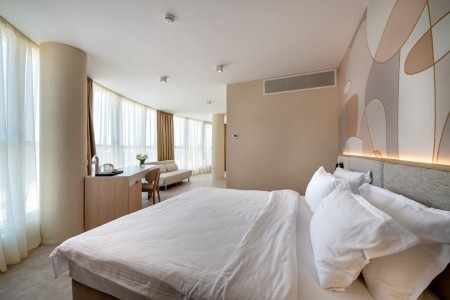 Zenith (Ex.marlin Beach) - 47