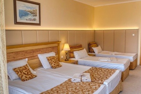 Dit Majestic Beach Resort - 37