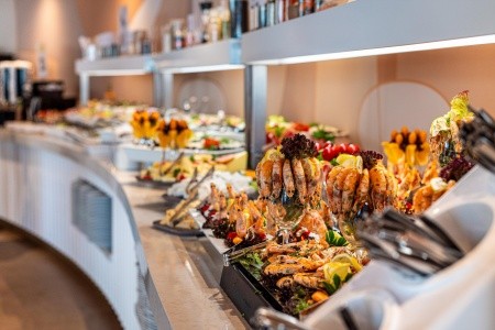 Zenith (Ex.marlin Beach) - 11