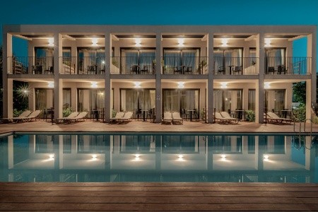 New Beach Hotel - 2