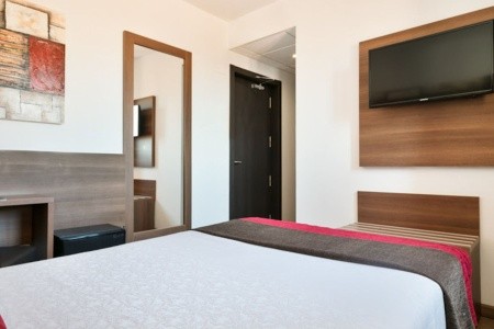 Španielsko Barcelona Auto Hogar 14 dňový pobyt Raňajky Letecky Letisko: Praha October 2025 (25/10/25- 7/11/25)