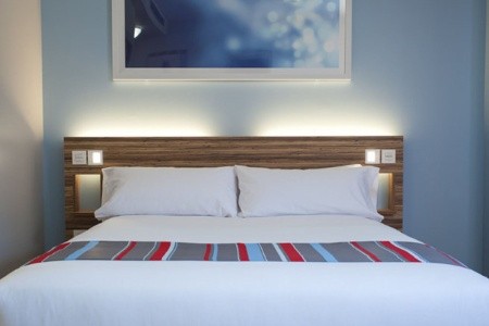 Španielsko Madrid Travelodge Madrid Alcala 9 dňový pobyt Raňajky Letecky Letisko: Praha October 2025 ( 2/10/25-10/10/25)