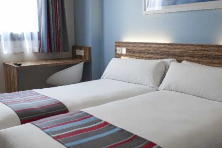 Španielsko Madrid Travelodge Madrid Alcala 9 dňový pobyt Raňajky Letecky Letisko: Praha October 2025 ( 2/10/25-10/10/25)