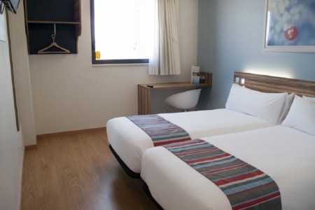 Španielsko Madrid Travelodge Madrid Alcala 9 dňový pobyt Raňajky Letecky Letisko: Praha October 2025 ( 2/10/25-10/10/25)