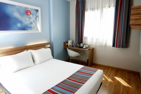 Španielsko Madrid Travelodge Madrid Alcala 9 dňový pobyt Raňajky Letecky Letisko: Praha October 2025 ( 2/10/25-10/10/25)