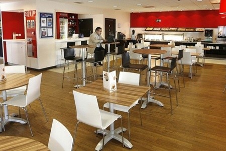 Španielsko Madrid Travelodge Madrid Alcala 9 dňový pobyt Raňajky Letecky Letisko: Praha October 2025 ( 2/10/25-10/10/25)