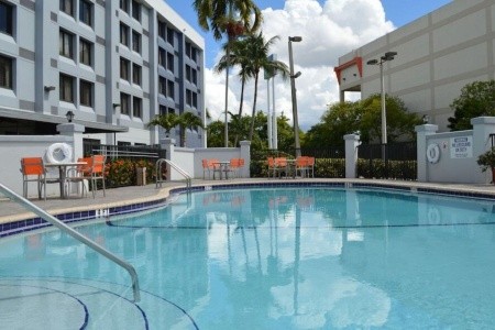 Holiday Inn Express & Suites Miami-Hialeah -Miami Lake