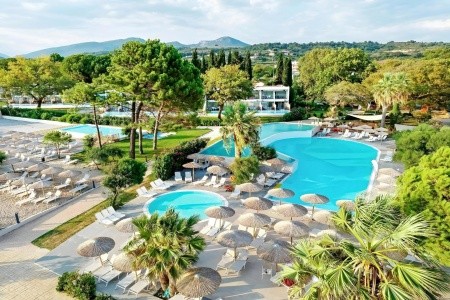 Ninos Grand Beach Resort