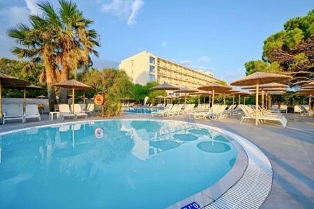 Ninos Grand Beach Resort - 5