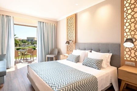 Pilot Beach Resort - 7