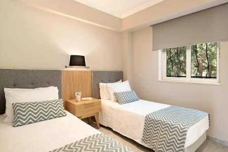 Pilot Beach Resort - 9