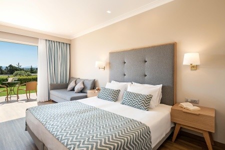 Pilot Beach Resort - 12