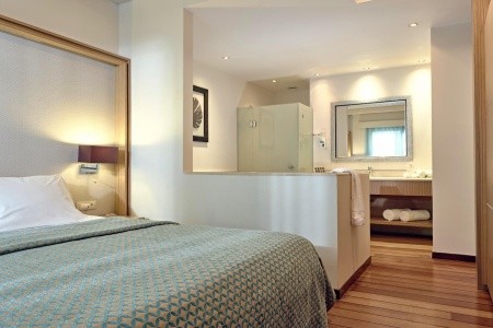 Pilot Beach Resort - 17