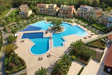 Pilot Beach Resort - 32