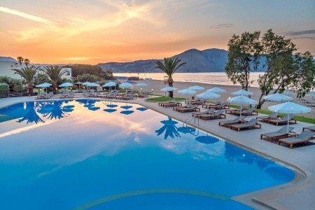 Pilot Beach Resort - 33