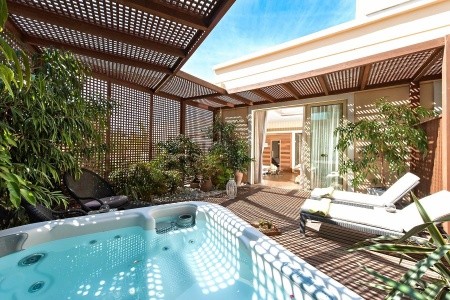 Pilot Beach Resort - 38