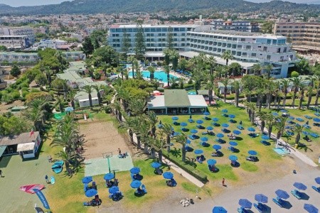 Blue Horizon Beach Resort - 3