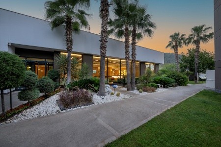 Sailors Beach Club - 31