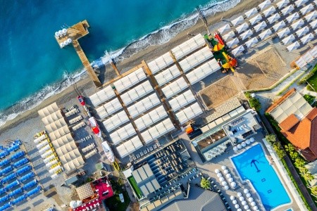 Sailors Beach Club - 33