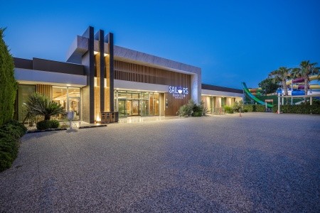 Sailors Beach Club - 36