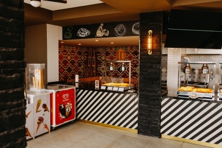 Sailors Beach Club - 57