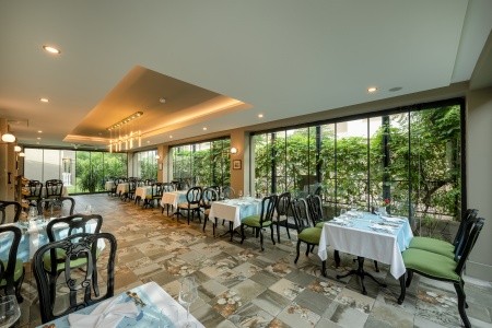 Sailors Beach Club - 64