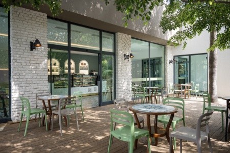 Sailors Beach Club - 71