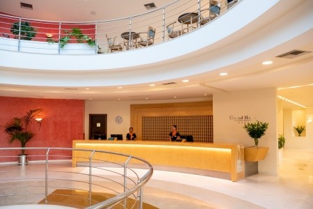 Grécko Kréta Grand Hotel Holiday Resort 7 dňový pobyt Polpenzia Letecky Letisko: Praha August 2026 (16/08/26-22/08/26)