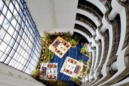 Spojené arabské emiráty Fujairah Le Meridien Al Aqah Beach Resort 14 dňový pobyt Polpenzia Letecky Letisko: Praha February 2026 ( 4/02/26-17/02/26)