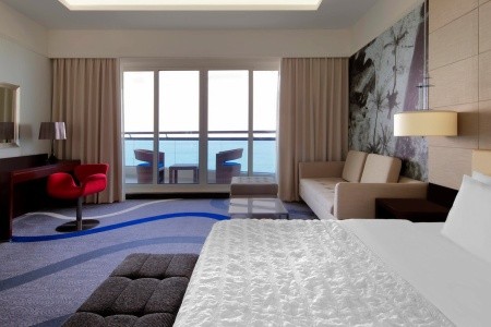 Spojené arabské emiráty Fujairah Le Meridien Al Aqah Beach Resort 14 dňový pobyt Polpenzia Letecky Letisko: Praha February 2026 ( 4/02/26-17/02/26)