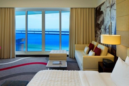 Spojené arabské emiráty Fujairah Le Meridien Al Aqah Beach Resort 14 dňový pobyt Polpenzia Letecky Letisko: Praha February 2026 ( 4/02/26-17/02/26)