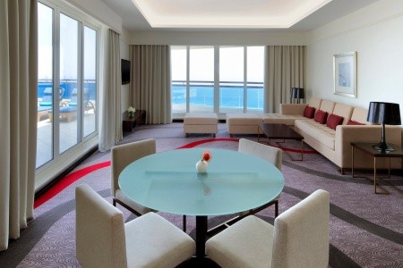 Spojené arabské emiráty Fujairah Le Meridien Al Aqah Beach Resort 14 dňový pobyt Polpenzia Letecky Letisko: Praha February 2026 ( 4/02/26-17/02/26)