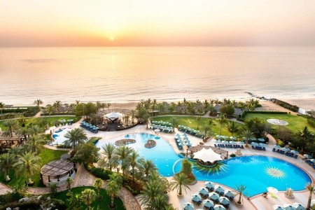 Spojené arabské emiráty Fujairah Le Meridien Al Aqah Beach Resort 14 dňový pobyt Polpenzia Letecky Letisko: Praha February 2026 ( 4/02/26-17/02/26)