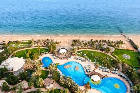 Spojené arabské emiráty Fujairah Le Meridien Al Aqah Beach Resort 14 dňový pobyt Polpenzia Letecky Letisko: Praha February 2026 ( 4/02/26-17/02/26)