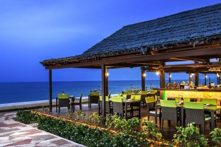 Spojené arabské emiráty Fujairah Le Meridien Al Aqah Beach Resort 14 dňový pobyt Polpenzia Letecky Letisko: Praha February 2026 ( 4/02/26-17/02/26)