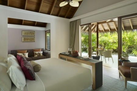 Dusit Thani Maldives - 12