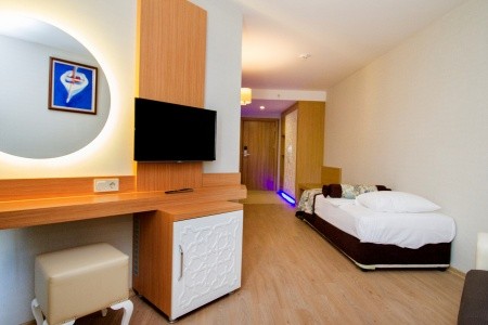 Turecko Alanya Blue Wave Suite 8 dňový pobyt All Inclusive Letecky Letisko: Praha June 2026 (29/06/26- 6/07/26)