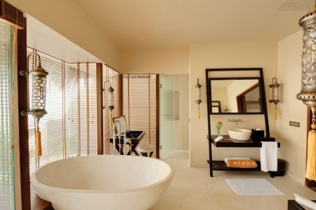 Maldivy  Ayada Maldives 13 dňový pobyt Raňajky Letecky Letisko: Praha October 2025 (15/10/25-27/10/25)