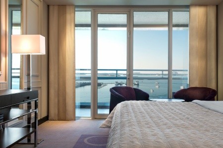 Spojené arabské emiráty Dubaj Le Meridien Mina Seyahi Beach Resort 14 dňový pobyt Raňajky Letecky Letisko: Praha April 2026 (18/04/26- 1/05/26)