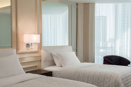 Spojené arabské emiráty Dubaj Le Meridien Mina Seyahi Beach Resort 14 dňový pobyt Raňajky Letecky Letisko: Praha April 2026 (18/04/26- 1/05/26)