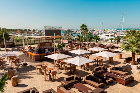 Spojené arabské emiráty Dubaj Le Meridien Mina Seyahi Beach Resort 14 dňový pobyt Raňajky Letecky Letisko: Praha April 2026 (18/04/26- 1/05/26)