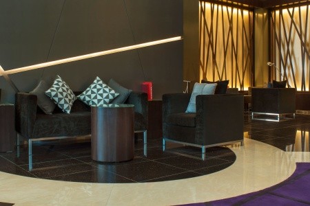 Spojené arabské emiráty Dubaj Le Meridien Mina Seyahi Beach Resort 14 dňový pobyt Raňajky Letecky Letisko: Praha April 2026 (18/04/26- 1/05/26)