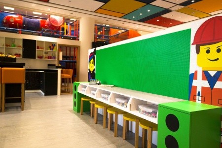 Spojené arabské emiráty Dubaj Le Meridien Mina Seyahi Beach Resort 14 dňový pobyt Raňajky Letecky Letisko: Praha April 2026 (18/04/26- 1/05/26)