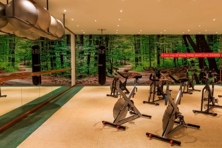 Spojené arabské emiráty Dubaj Le Meridien Mina Seyahi Beach Resort 14 dňový pobyt Raňajky Letecky Letisko: Praha April 2026 (18/04/26- 1/05/26)