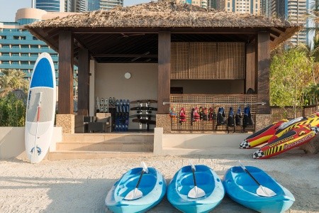 Spojené arabské emiráty Dubaj Le Meridien Mina Seyahi Beach Resort 14 dňový pobyt Raňajky Letecky Letisko: Praha April 2026 (18/04/26- 1/05/26)